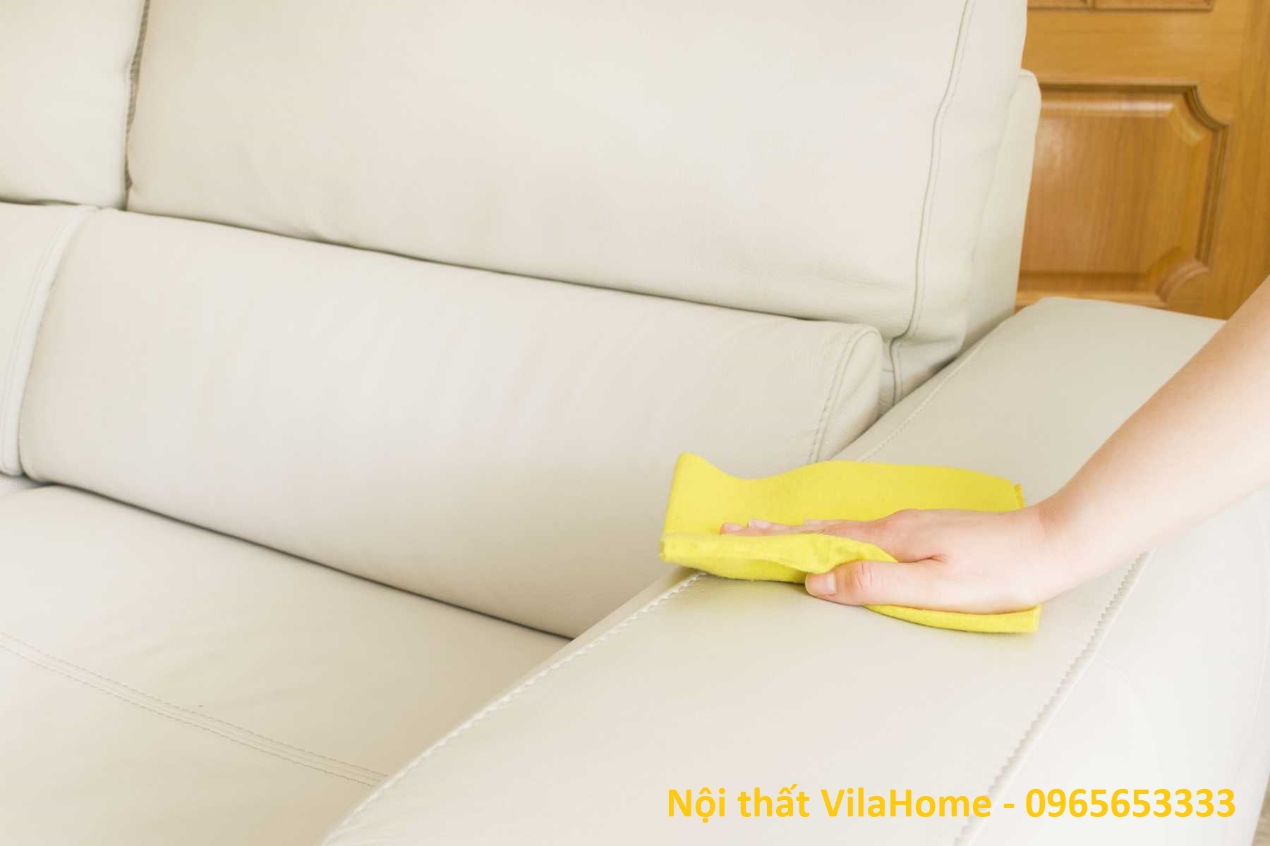 Nên dùng các dung dịch tẩy rửa chuyên dụng để vệ sinh vết bẩn cứng đầu trên sofa