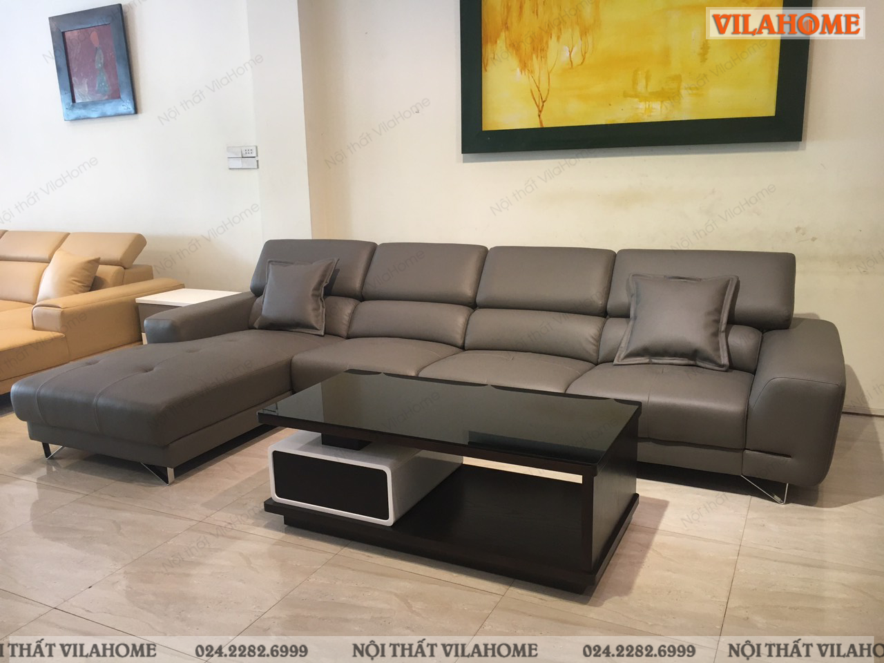 Sofa góc da màu xám được một khách hàng ở phường Yên Hòa, quận Cầu Giấy lựa chọn.