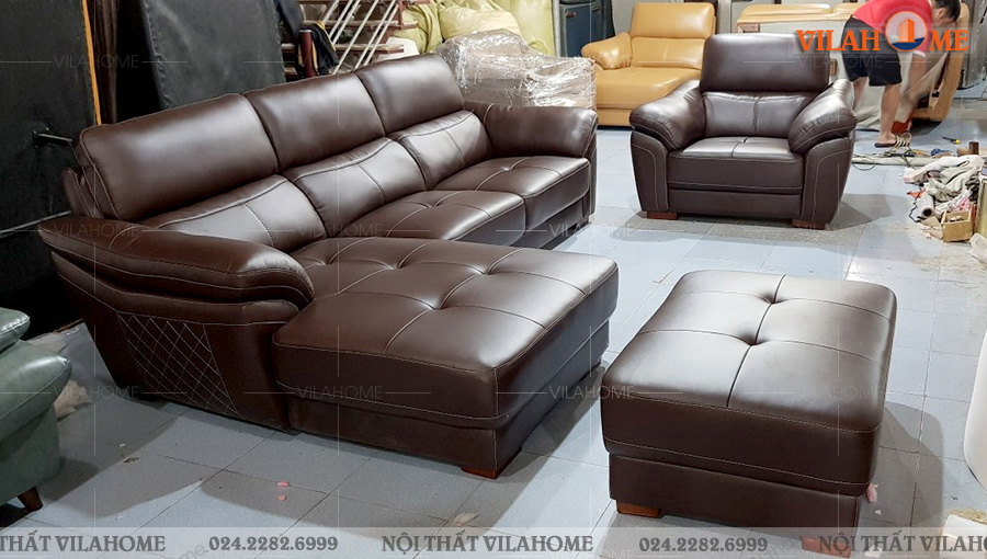 sofa cao cấp màu nâu  chuẩn bị bàn giao cho khách hàng.
