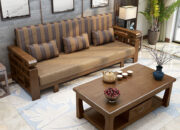 Ghế sofa giường ngủ gỗ sồi kết hợp với bàn trà gỗ cho phòng khách hiện đại