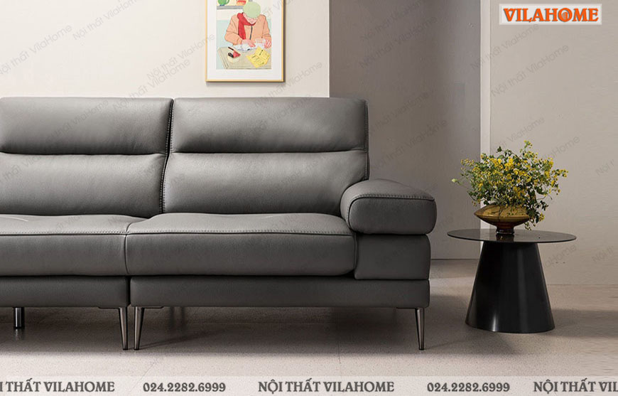 Ghế sofa văng màu đen với thiết kế khối vuông vắn