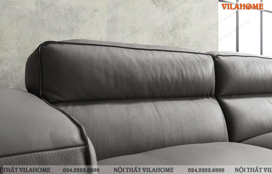 Cận cảnh chất liệu da bọc đẹp bóng mịn của mẫu sofa văng màu đen