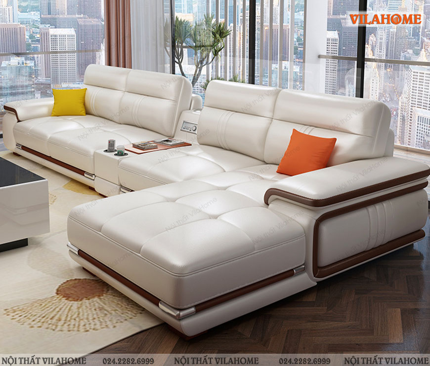 Thiết kế sofa phòng khách màu trắng có tab để đồ